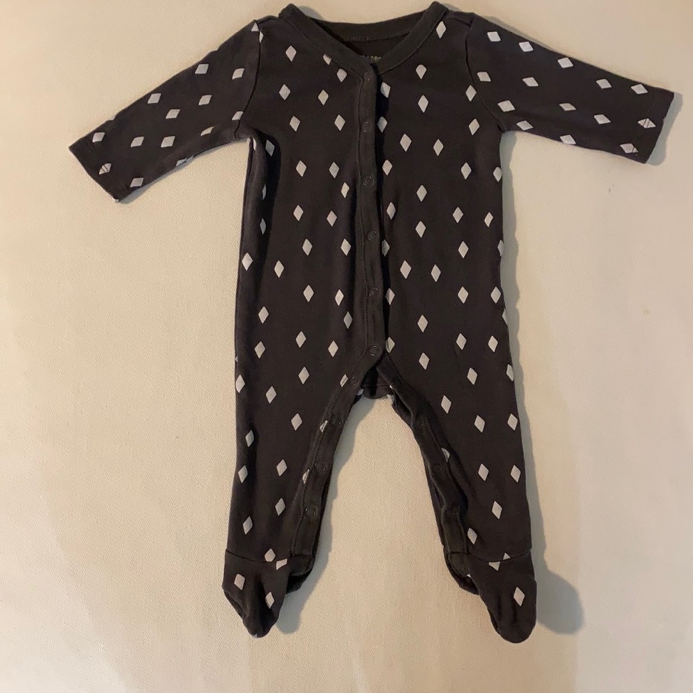 Infant full onesie with closed feet